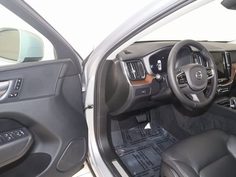 Used 2023 Volvo XC60 B5 Plus w/ Climate Package image 46