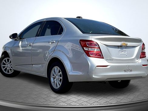 Used 2017 Chevrolet Sonic LT image 2