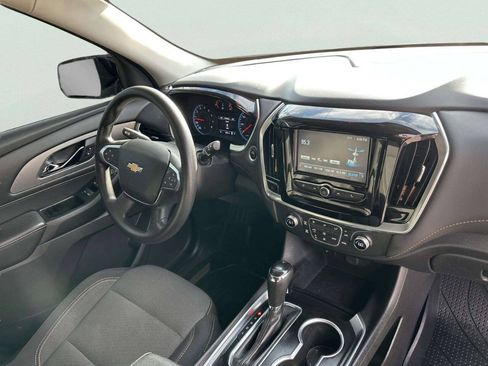 Used 2019 Chevrolet Traverse LS AWD/4WD image 21