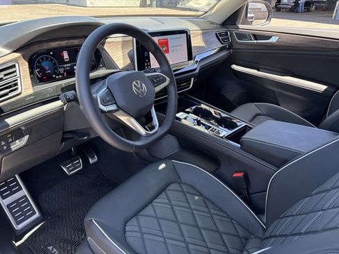 New 2026 Volkswagen Atlas SEL Premium R-Line AWD/4WD image 14