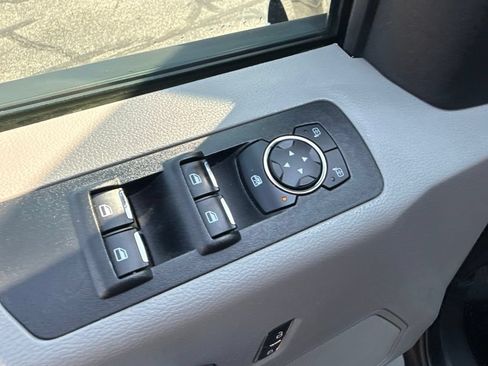 Used 2018 Ford F150 XLT w/ Equipment Group 302A Luxury AWD/4WD image 13