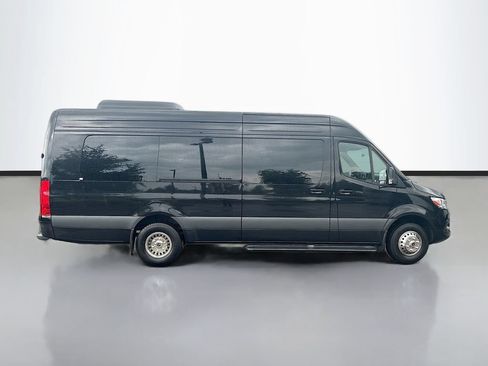 Used 2024 Mercedes-Benz Sprinter 3500 image 4