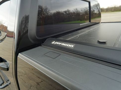 Used 2016 Chevrolet Colorado Z71 image 9