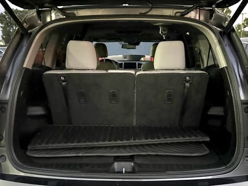 Used 2017 Honda Pilot Touring image 27
