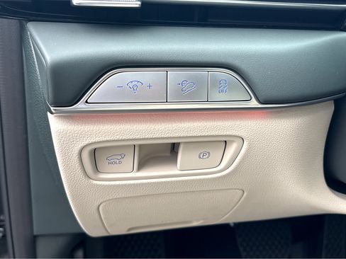 New 2026 Genesis GV80 2.5T Advanced image 17