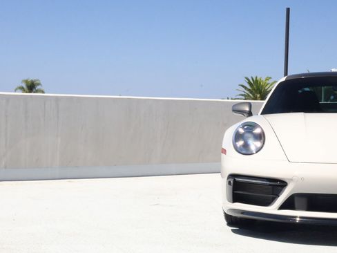 Certified 2024 Porsche 911 Carrera T RWD image 12