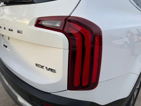 Used 2021 Kia Telluride EX image 11