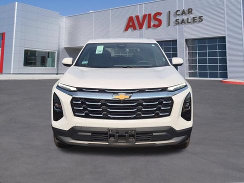 Used 2025 Chevrolet Equinox LT AWD/4WD image 2