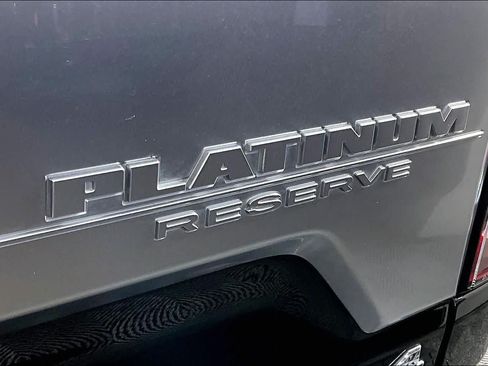 Used 2024 Nissan Titan Platinum Reserve w/ Moonroof Package AWD/4WD image 10
