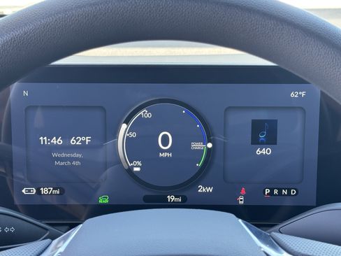 Used 2025 Honda Prologue EX image 21