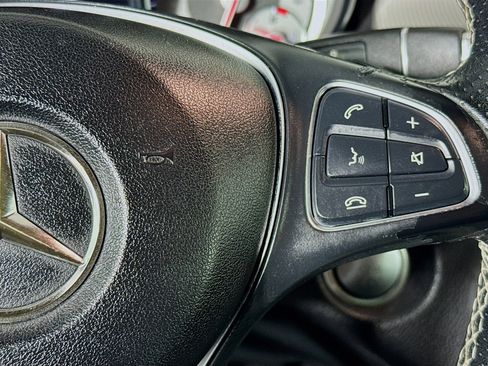 Used 2017 Mercedes-Benz GLA 250 4MATIC image 14