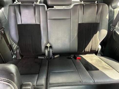 Used 2017 Dodge Grand Caravan SXT w/ Blacktop Package FWD image 15
