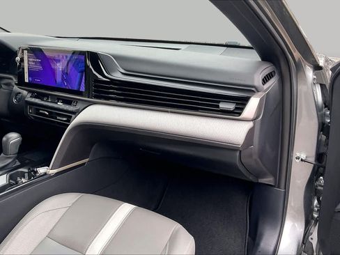 Used 2025 Toyota Camry SE w/ Multimedia Upgrade Package FWD image 18