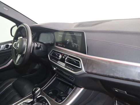 Used 2022 BMW X5 xDrive40i w/ M Sport Package AWD/4WD image 40