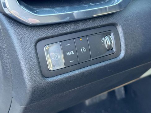 New 2026 GMC Acadia Elevation image 18