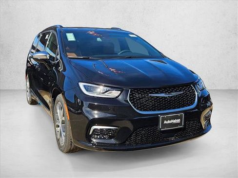 New 2026 Chrysler Pacifica Pinnacle FWD image 6