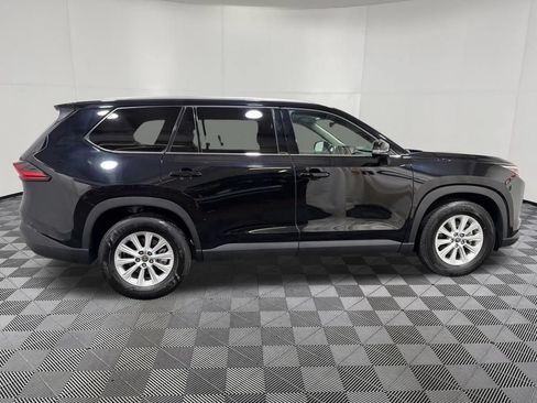Used 2025 Toyota Grand Highlander AWD image 7