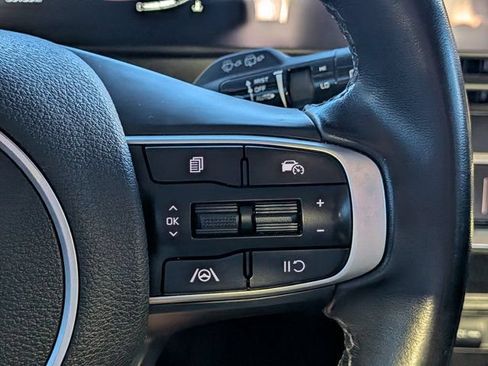 Used 2023 Kia Sportage EX FWD image 25