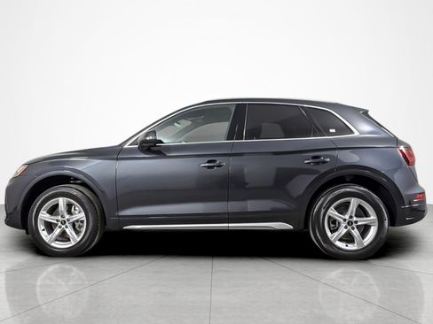 Used 2023 Audi Q5 2.0T Premium w/ Convenience Package AWD/4WD image 2