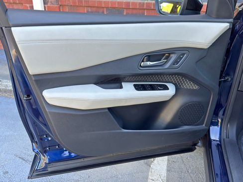 Used 2023 Nissan Ariya FWD image 37