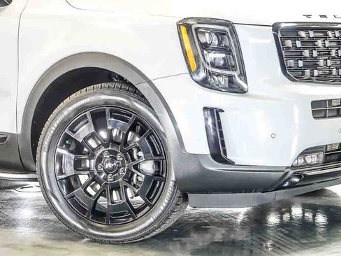 Used 2022 Kia Telluride SX w/ SX Prestige Package AWD/4WD image 4