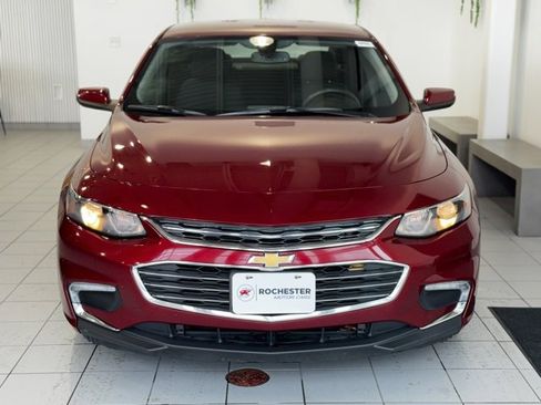 Used 2018 Chevrolet Malibu LT image 30