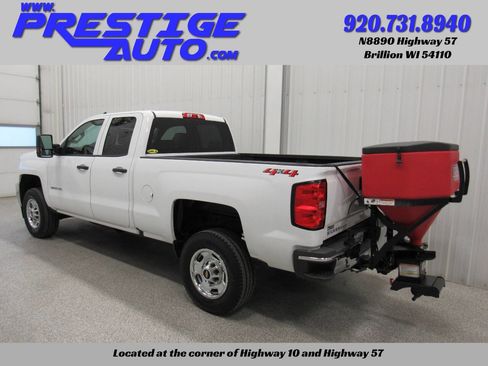 Used 2019 Chevrolet Silverado 2500 W/T image 2