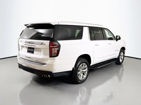 Used 2022 Chevrolet Suburban Premier AWD/4WD image 7
