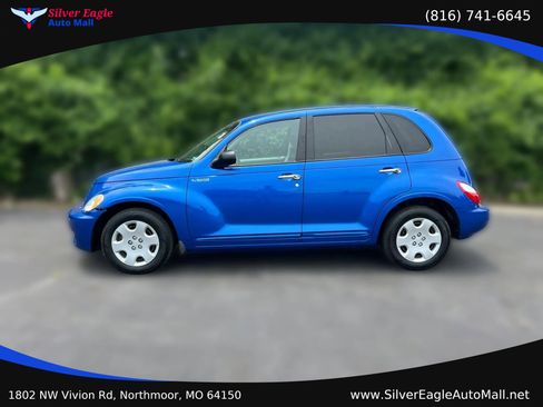 Used 2006 Chrysler PT Cruiser Touring FWD image 2