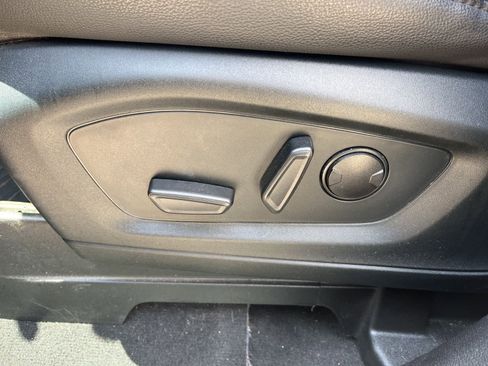Used 2022 Ford Explorer ST-Line RWD image 18