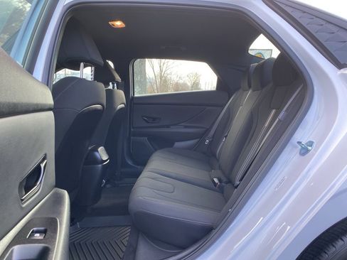 Certified 2025 Hyundai Elantra Sport image 13