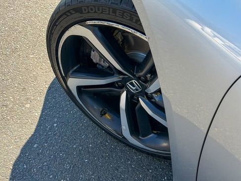 Used 2018 Honda Accord Sport image 10