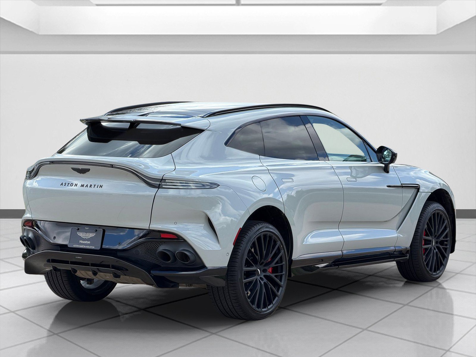 Used 2023 Aston Martin DBX 707 AWD/4WD image 10