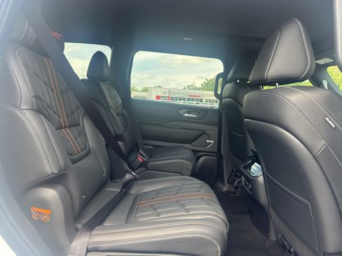 New 2026 Nissan Armada PRO-4X AWD/4WD image 17