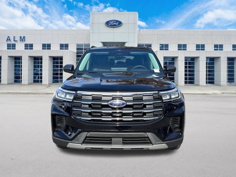 New 2026 Ford Explorer Active RWD image 2
