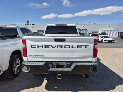 Used 2020 Chevrolet Silverado 2500 Custom w/ Custom Value Package AWD/4WD image 9