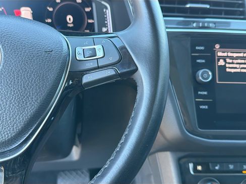 Used 2019 Volkswagen Tiguan SEL image 38