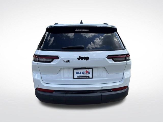 Used 2023 Jeep Grand Cherokee L Laredo RWD image 7