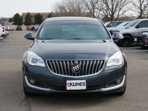 Used 2015 Buick Regal image 2