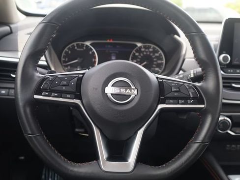 Certified 2025 Nissan Altima 2.5 SR FWD image 11