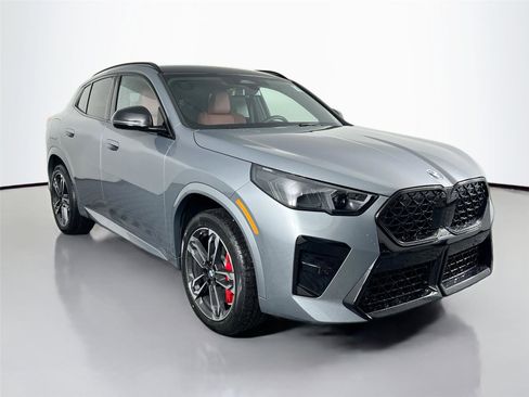 New 2026 BMW X2 xDrive28i w/ M Sport Package AWD/4WD image 8