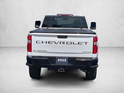 Used 2023 Chevrolet Silverado 2500 Custom w/ Custom Convenience Package RWD image 6