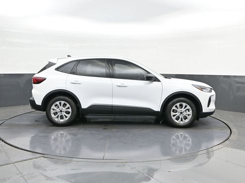 Used 2026 Ford Escape Active w/ Tech Pack #1 FWD image 24