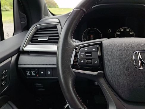 Certified 2025 Honda Odyssey Sport-L image 21