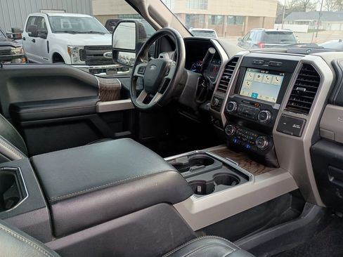 Used 2019 Ford F350 Lariat w/ Lariat Ultimate Package image 14