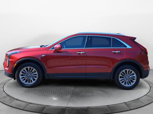 Used 2025 Cadillac XT4 Premium Luxury w/ Cold Weather Package FWD image 4