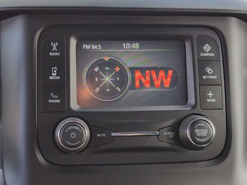 Used 2022 RAM 2500 Tradesman w/ Chrome Appearance Group image 17