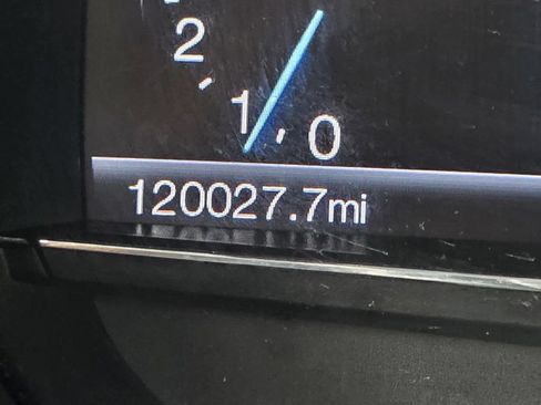 Used 2017 Ford Explorer XLT w/ Equipment Group 202A FWD image 37