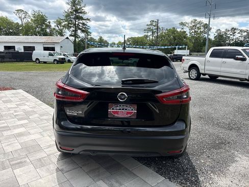 Used 2020 Nissan Rogue Sport S FWD image 5