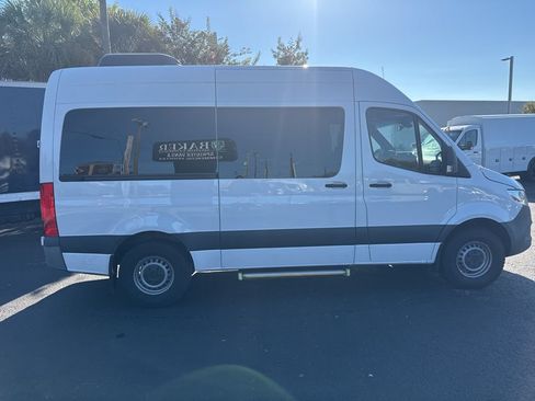 Used 2022 Mercedes-Benz Sprinter 1500 image 7